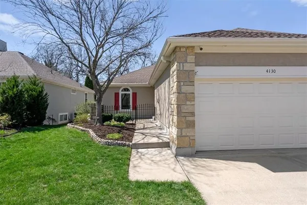 $343,000 | 4130 Southwest Minnesota Drive, Lee's Summit, MO 64082