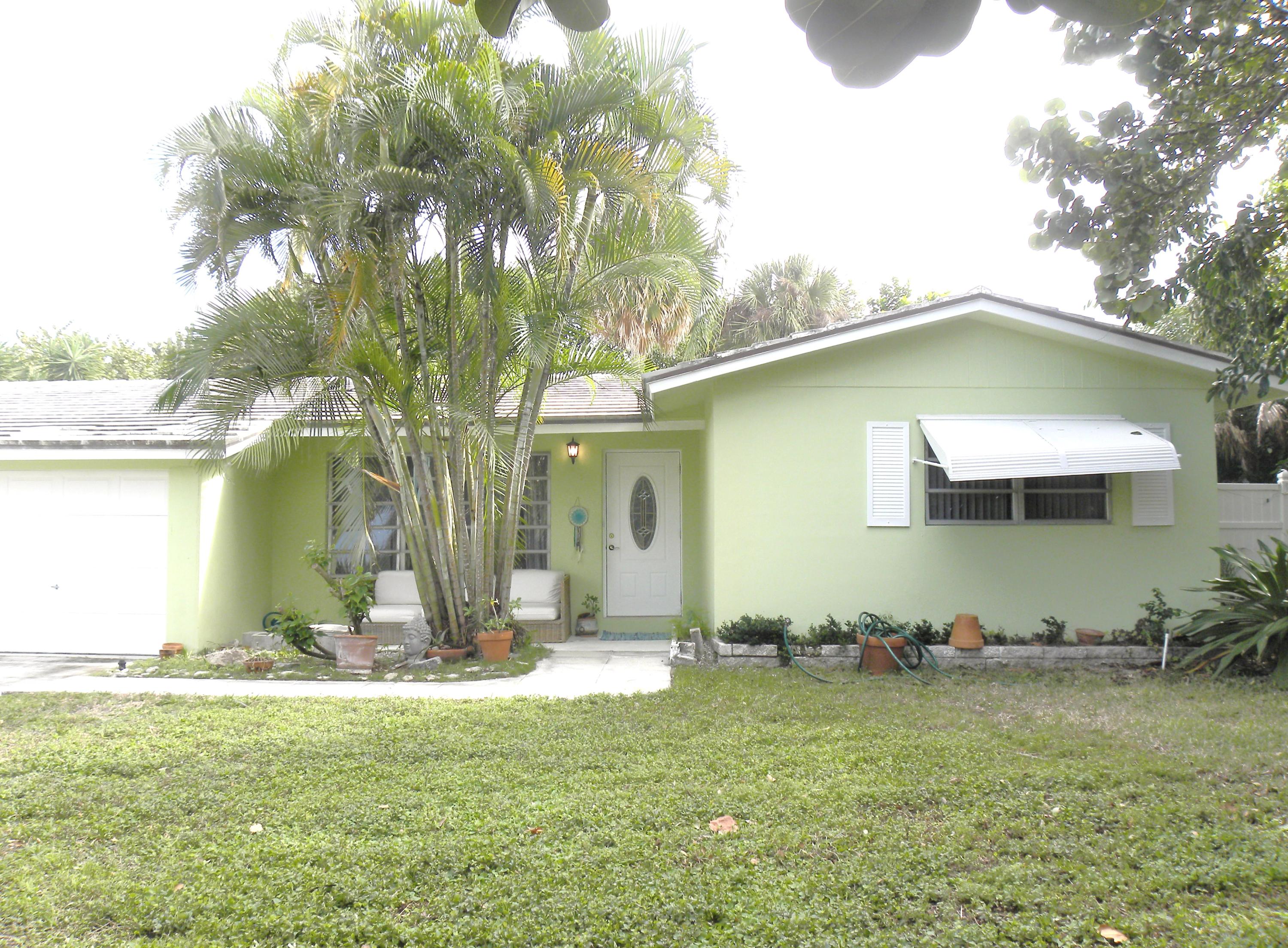 171 Beacon Lane Jupiter Inlet Colony, FL 33469 - Photo 4 of 16 Exterior 1