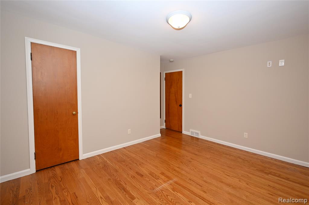 2453 Windemere Road Birmingham, MI 48009 - Photo 15 of 39