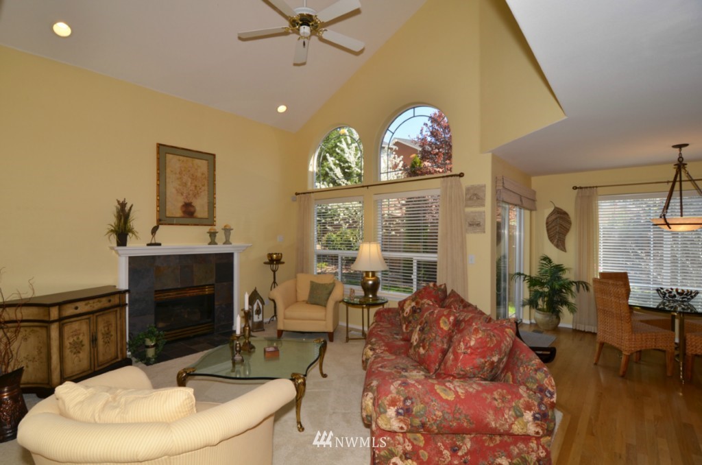 2426 195th Street Southeast, Unit A Bothell, WA 98012 - Photo 2 of 13 Gallery Image 2
