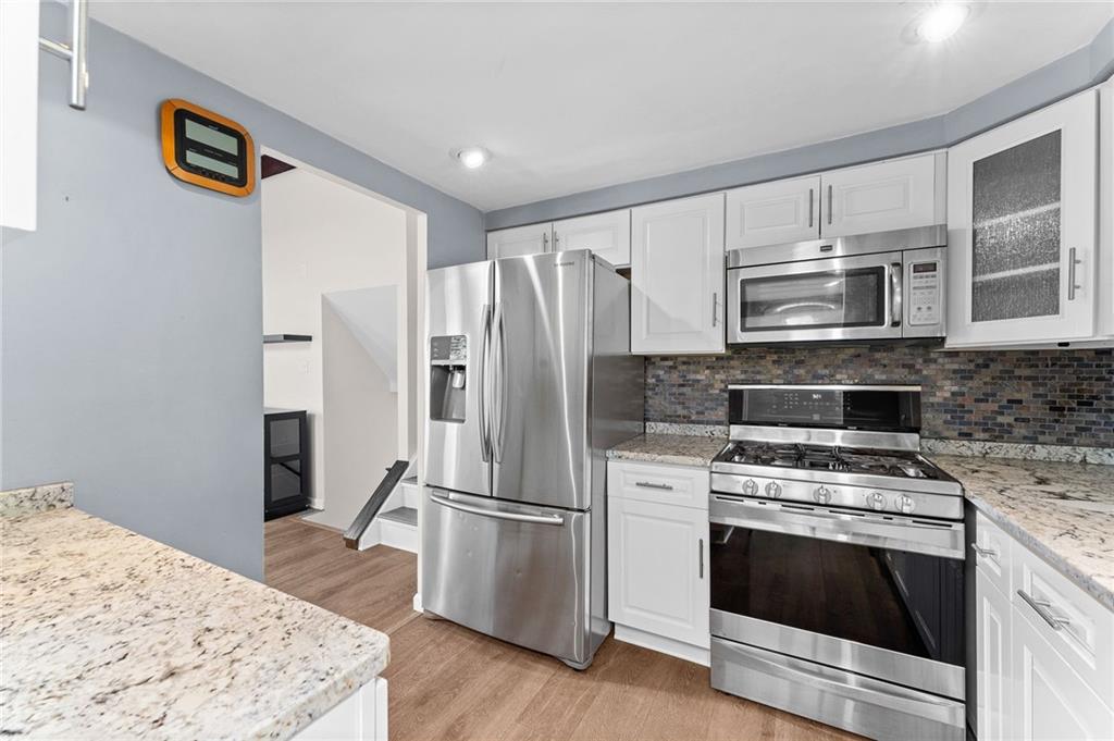 444 Sharon Road Moon Township, PA 15108 - Photo 14 of 41 Gallery Image 14