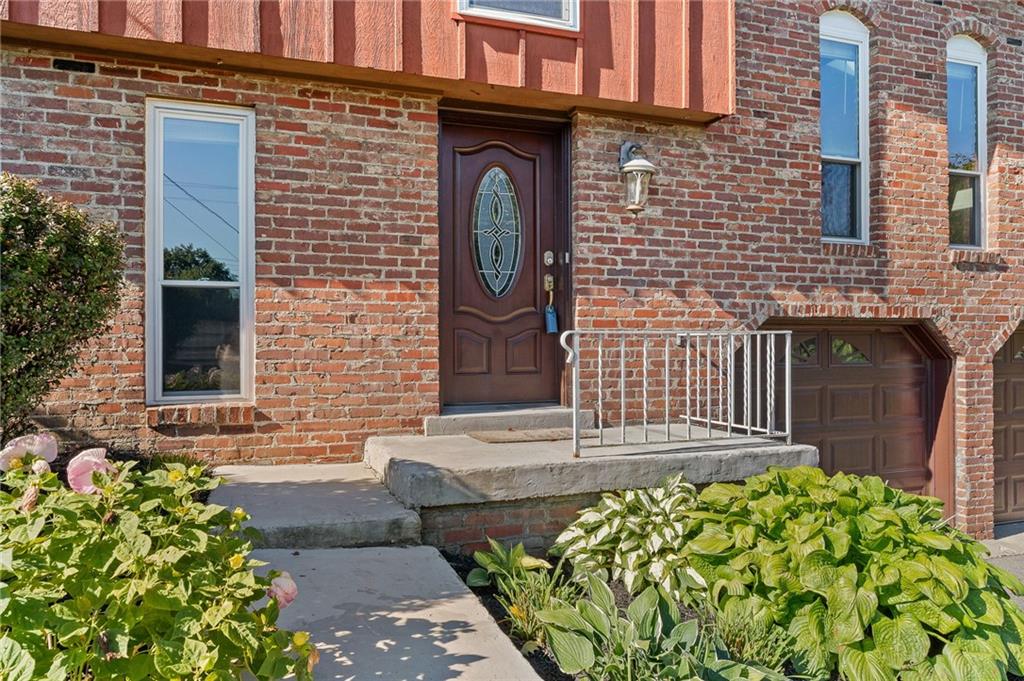 444 Sharon Road Moon Township, PA 15108 - Photo 2 of 41 Gallery Image 2