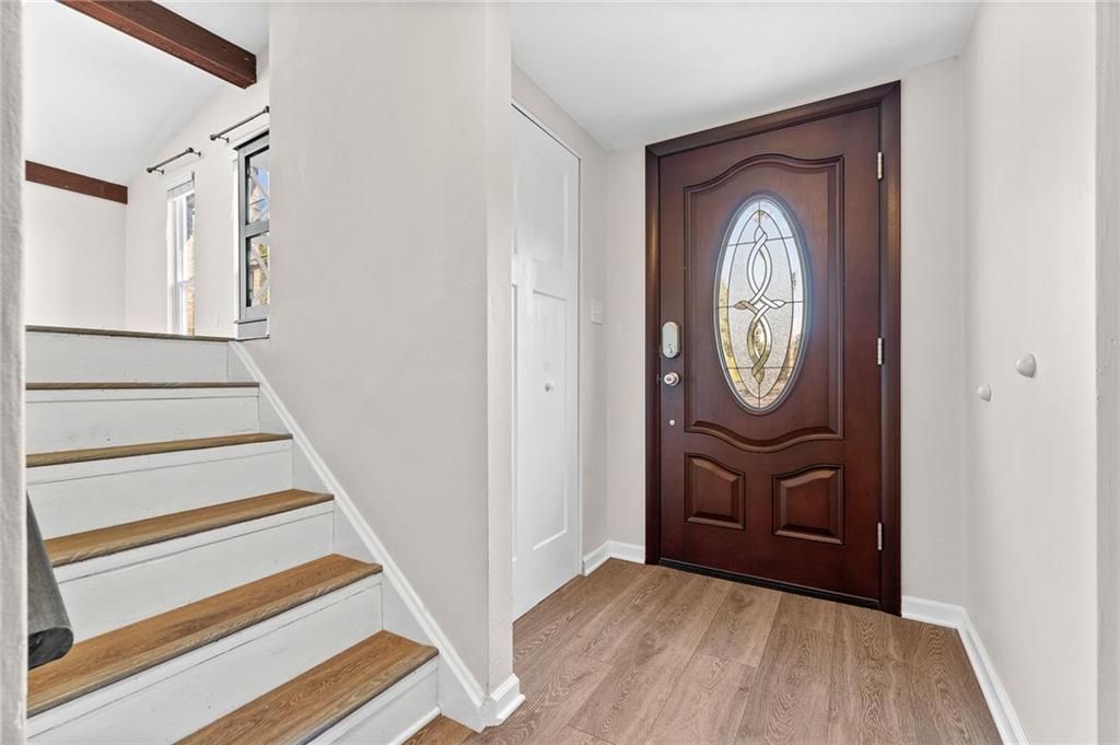 444 Sharon Road Moon Township, PA 15108 - Photo 4 of 41 Gallery Image 4