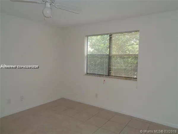 $2,450 | 650 South Park Road, Unit 215, Hollywood, FL 33021