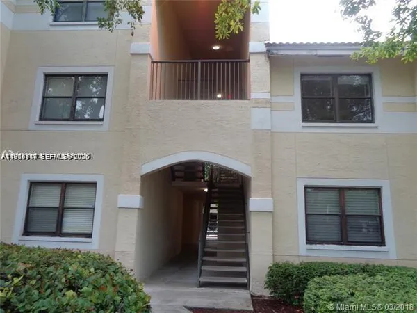 $2,450 | 650 South Park Road, Unit 215, Hollywood, FL 33021