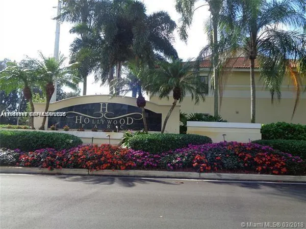$2,450 | 650 South Park Road, Unit 215, Hollywood, FL 33021
