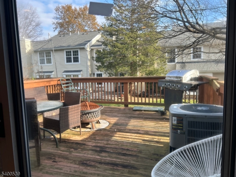 40 Whitby Circle Somerset, NJ 08873 - Photo 7 of 17