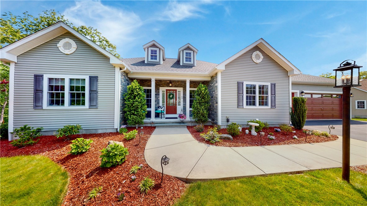 68 Cedar Forest Road Smithfield, RI 02917 - Photo 3 of 32