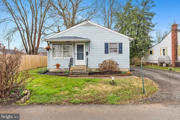 a house view with a outdoor space