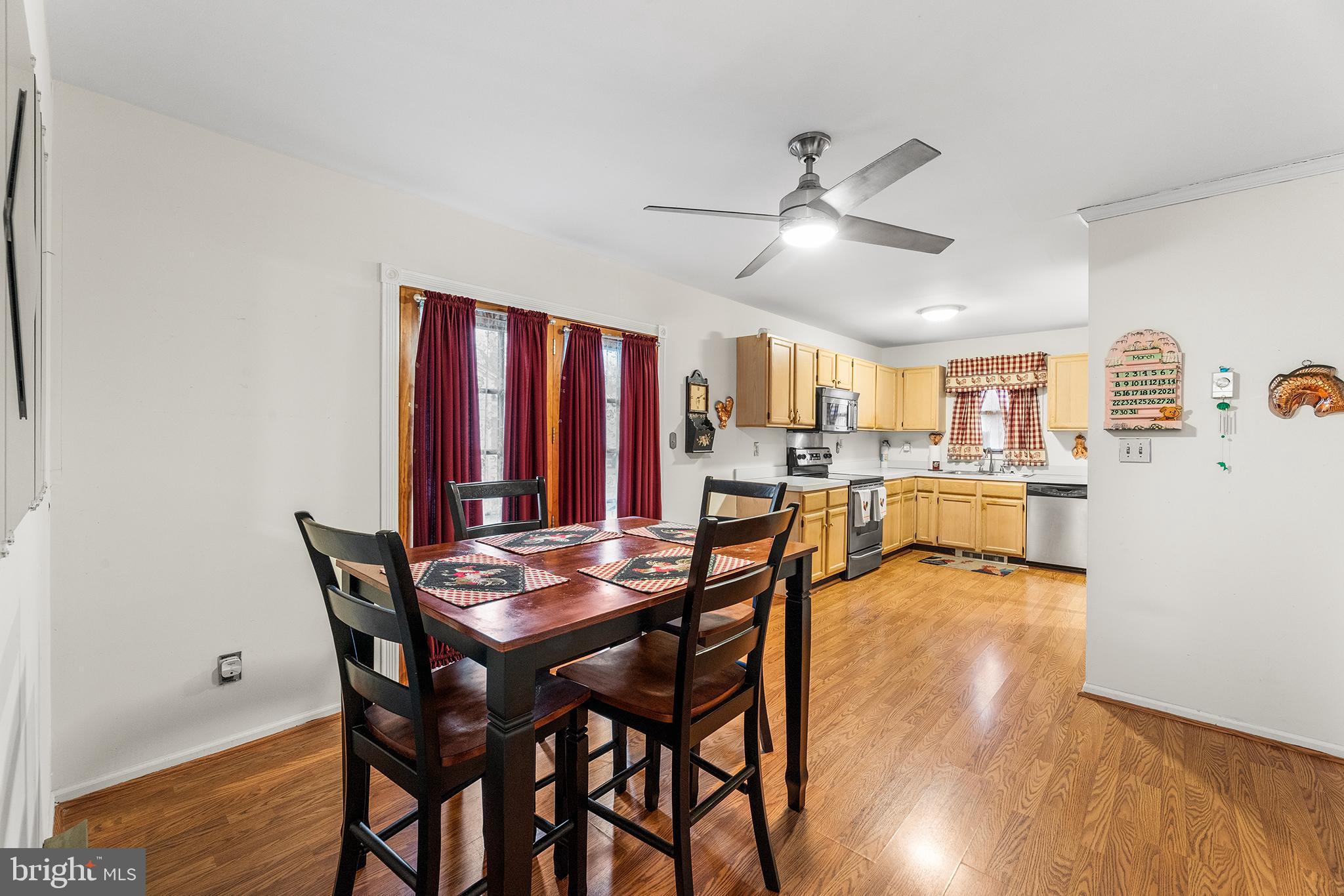 139 Prospect Street Chestertown, MD 21620 - Photo 8 of 28 a dining room with furniture and window