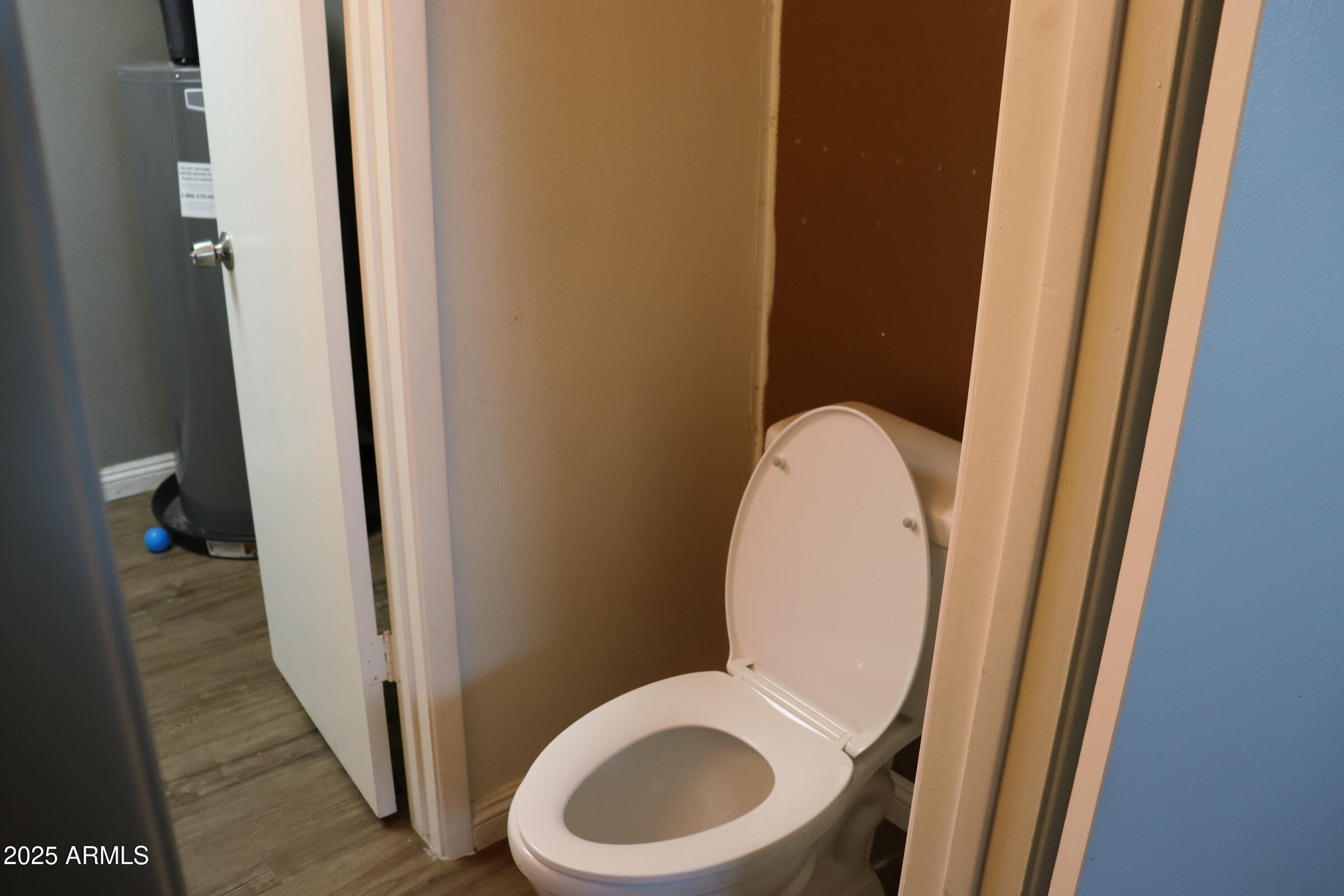 5121 West McNeil Street Laveen, AZ 85339 - Photo 15 of 26 Half bath