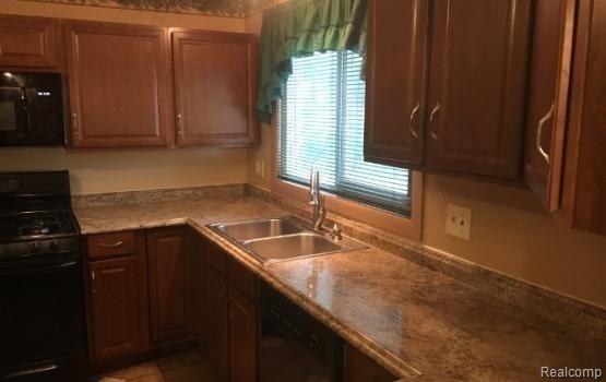 644 Sheffield Road Auburn Hills, MI 48326 - Photo 6 of 34