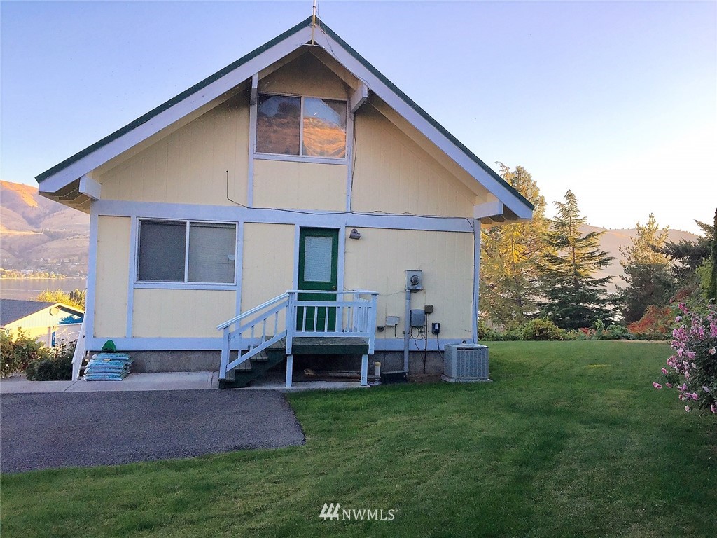 105 Riviera Place Chelan, WA 98816 - Photo 3 of 25 Gallery Image 3