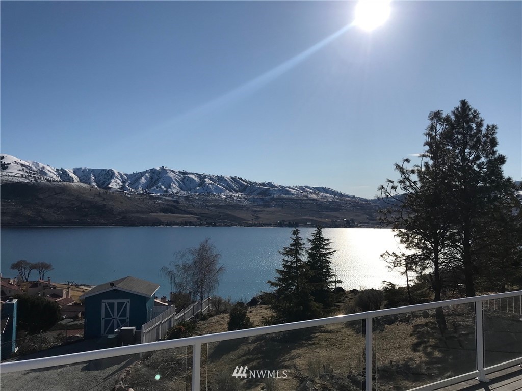 105 Riviera Place Chelan, WA 98816 - Photo 7 of 25 Gallery Image 7