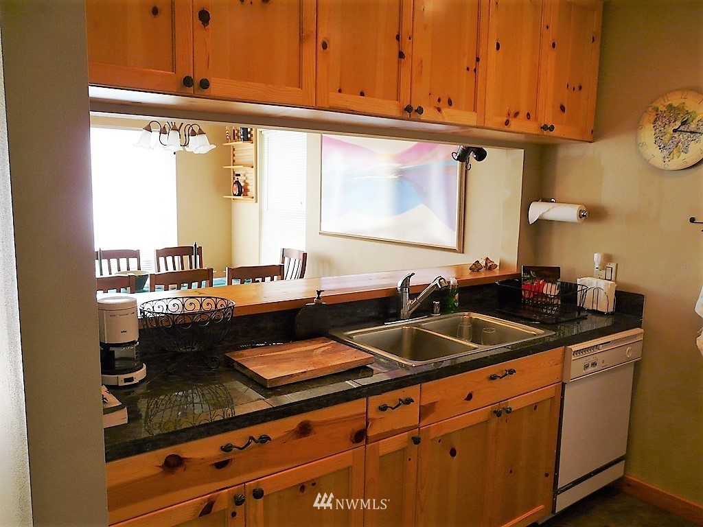 105 Riviera Place Chelan, WA 98816 - Photo 8 of 25 Gallery Image 8