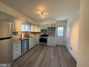 $2,300 | 115 Rose Avenue, Bellmawr, NJ 08031