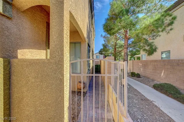 $387,500 | 8248 Apple Spice Street, Las Vegas, NV 89143