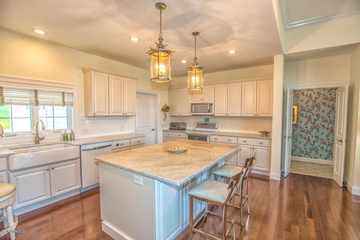 Burning Tree Road, Unit 29 Great Barrington, MA 01230 - Photo 12 of 41 vincentcarusophotography_29BurningTreeRd