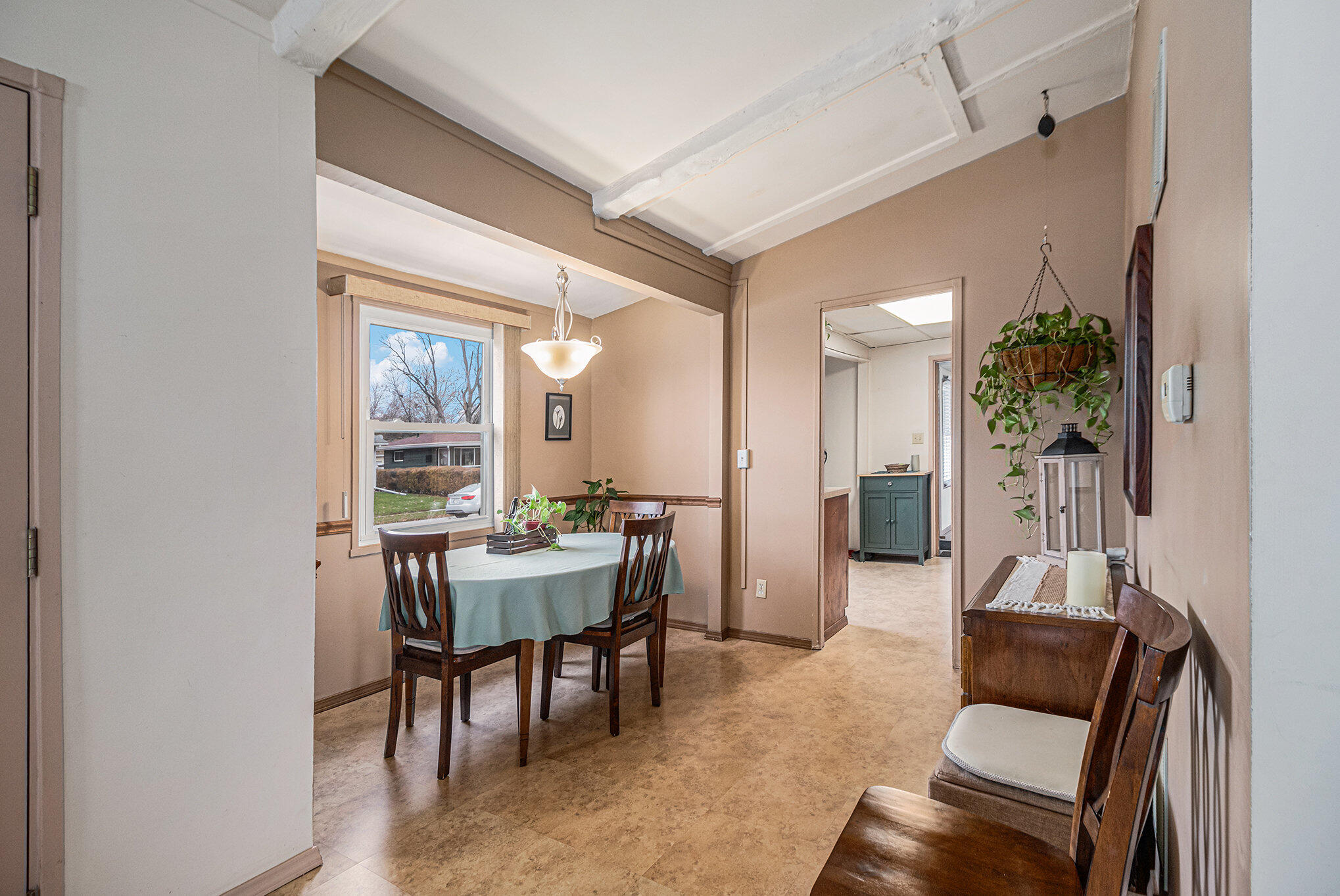 217 Crestview Lane Crown Point, IN 46307 - Photo 5 of 14 a view of a livingroom with furniture and a window