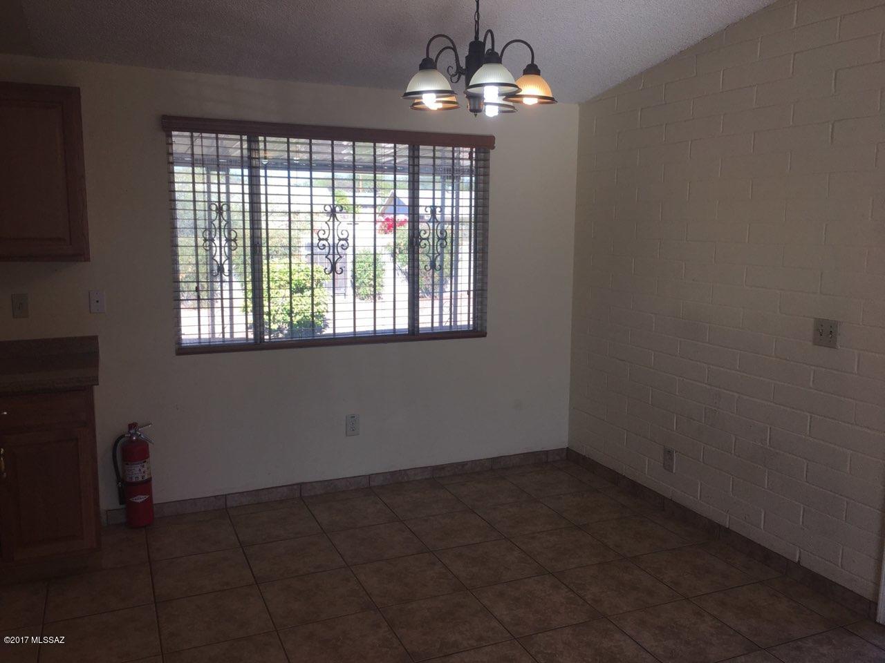 1912 West Tourney Road Tucson, AZ 85713 - Photo 11 of 21 Gallery Image 11