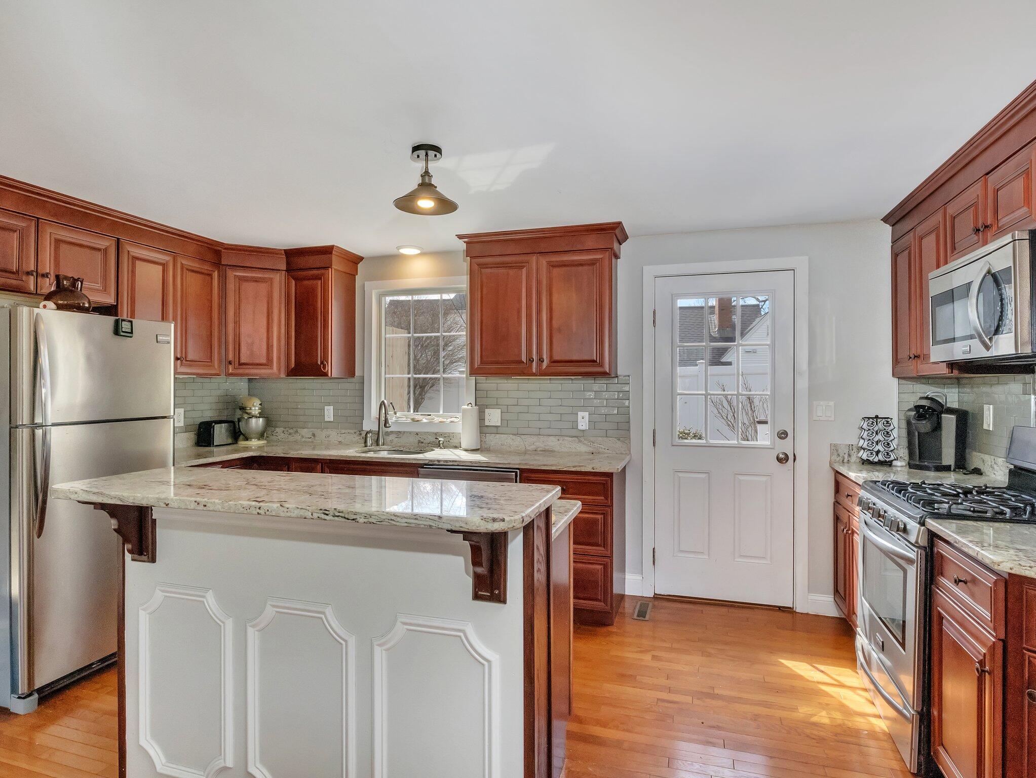 136 Sullivan Road West Yarmouth, MA 02673 - Photo 11 of 42 sull30