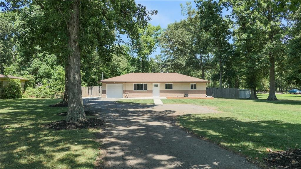 9102 Thompson Road Indianapolis, IN 46239 - Photo 2 of 31 Gallery Image 2