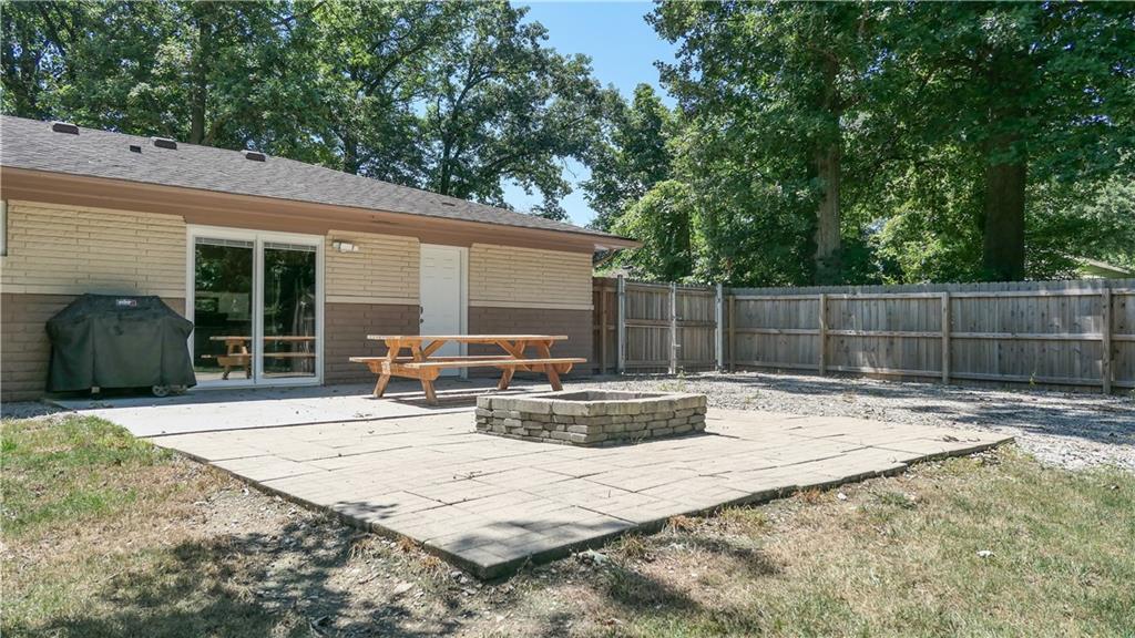 9102 Thompson Road Indianapolis, IN 46239 - Photo 25 of 31 Gallery Image 25