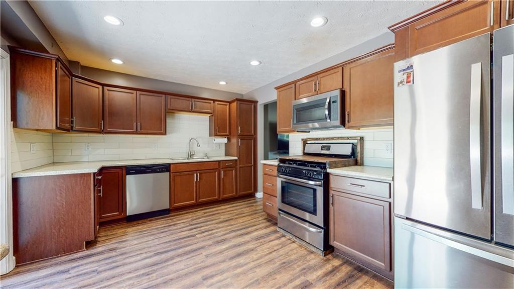 9102 Thompson Road Indianapolis, IN 46239 - Photo 10 of 31 Gallery Image 10