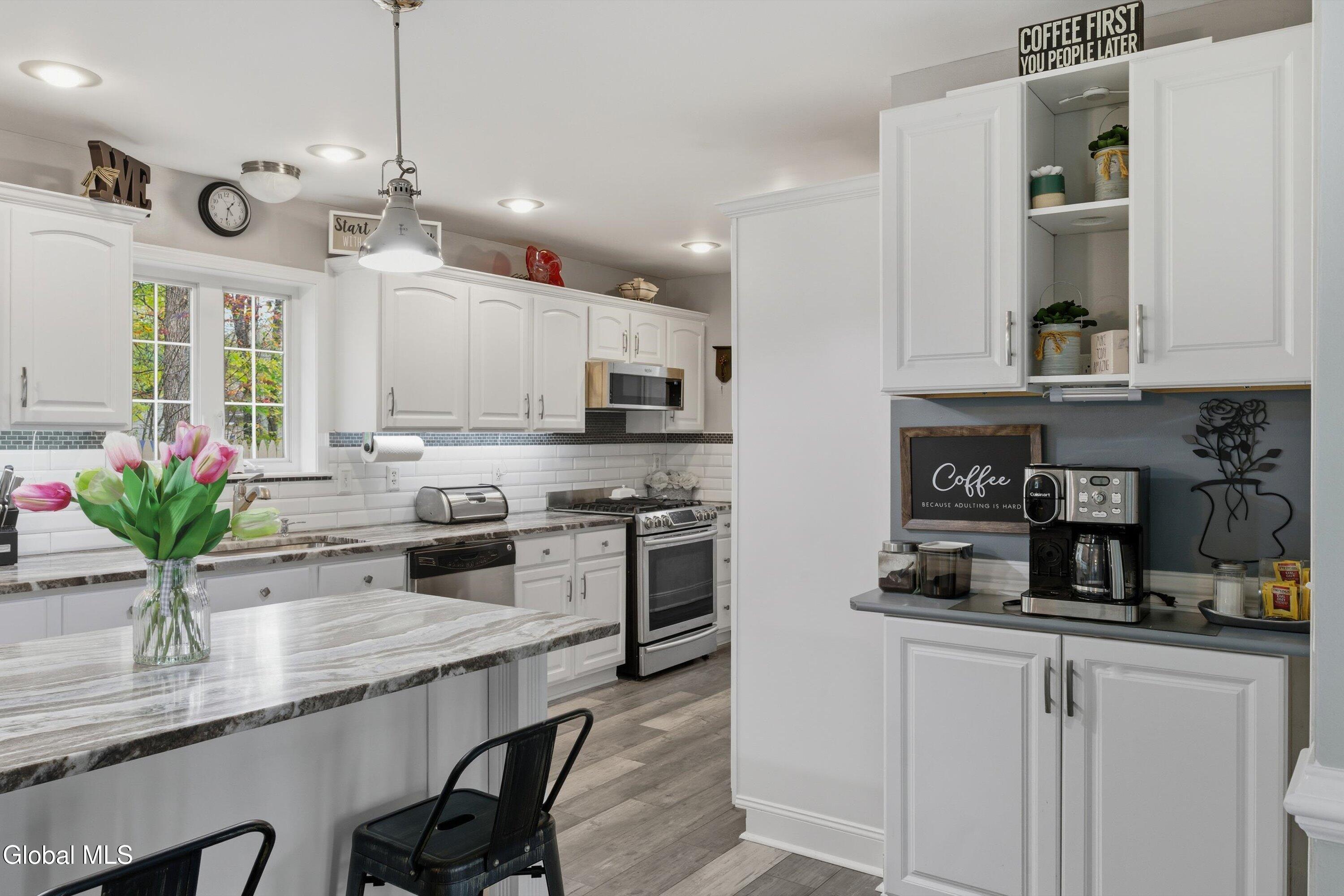 4184 Silver Beach Road Malta, NY 12020 - Photo 5 of 29 Kitchen