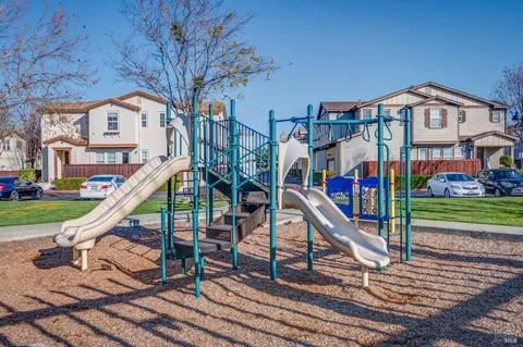 $549,500 | 1660 Glenmore Drive, Fairfield, CA 94533