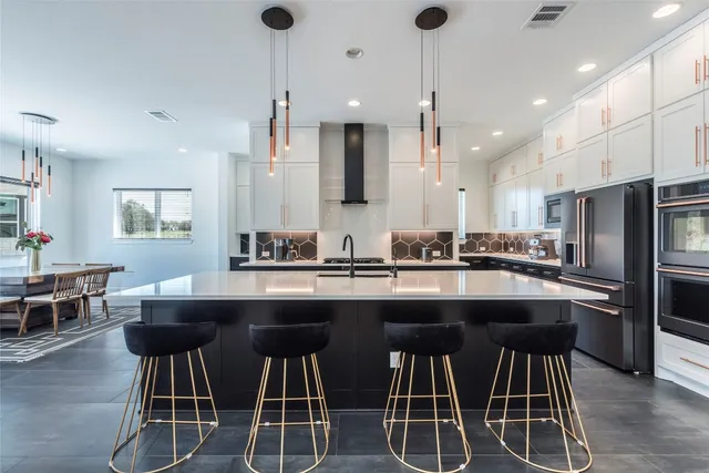 $1,374,999 | 231 Call Drive, Austin, TX 78737