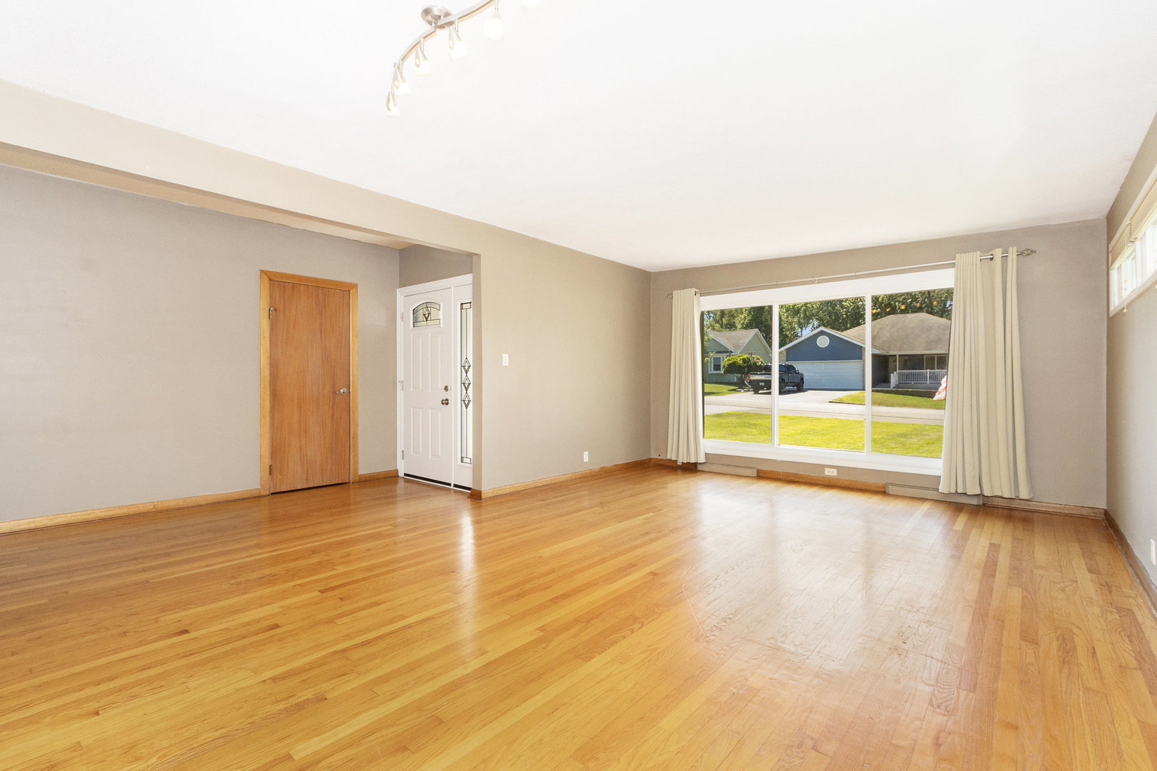 613 Orchard Lane Beecher, IL 60401 - Photo 3 of 16