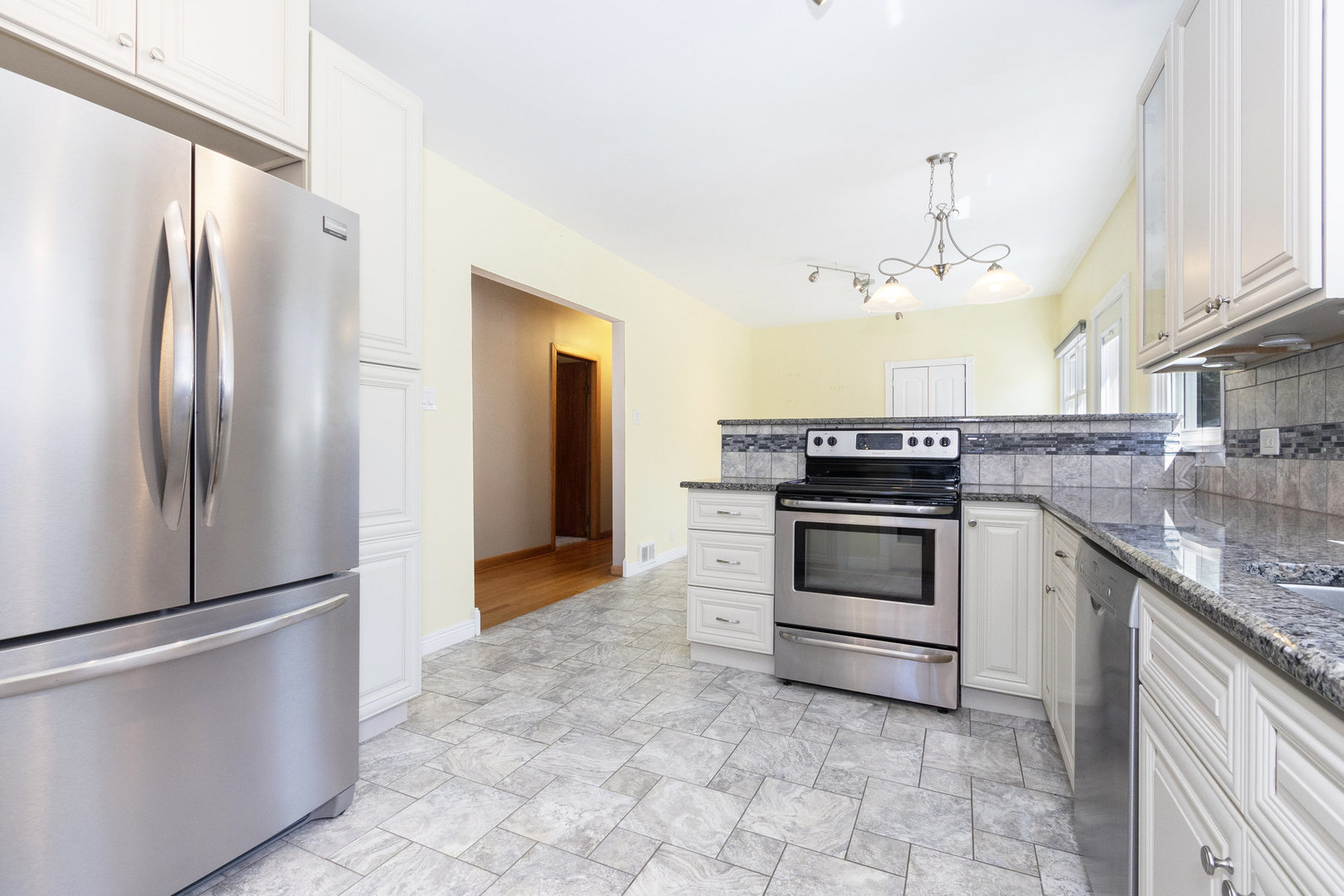 613 Orchard Lane Beecher, IL 60401 - Photo 6 of 16