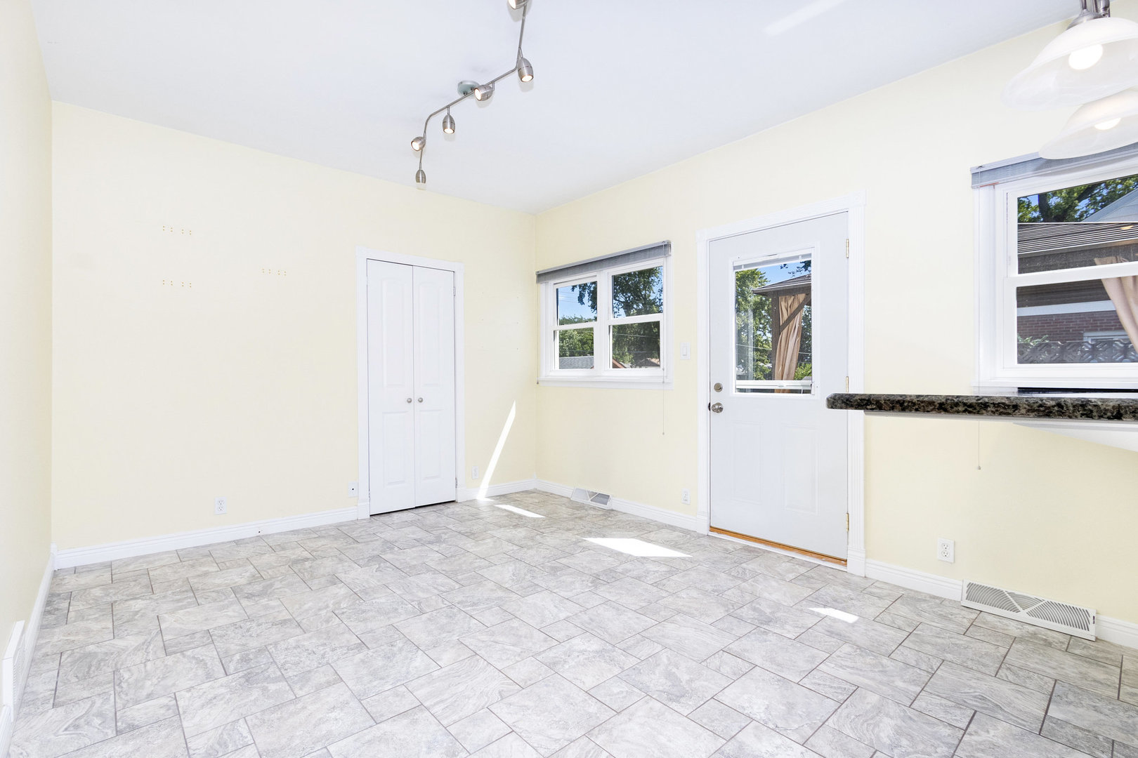 613 Orchard Lane Beecher, IL 60401 - Photo 7 of 16