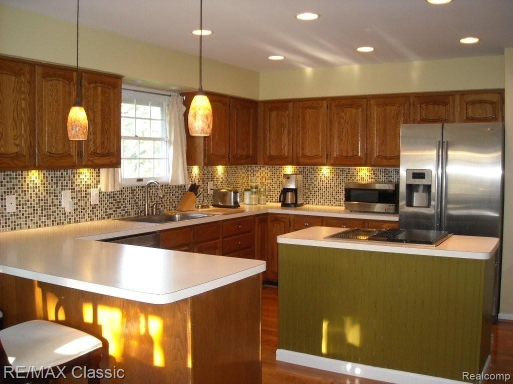 2817 Curdy Road Howell, MI 48855 - Photo 3 of 25 LARGE KITCHEN