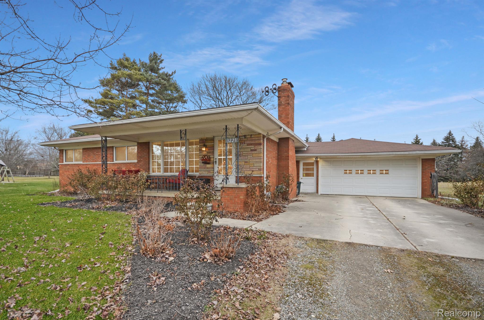 3223 Hickory Lawn Road Rochester, MI 48307 - Photo 3 of 32 Gallery Image 3