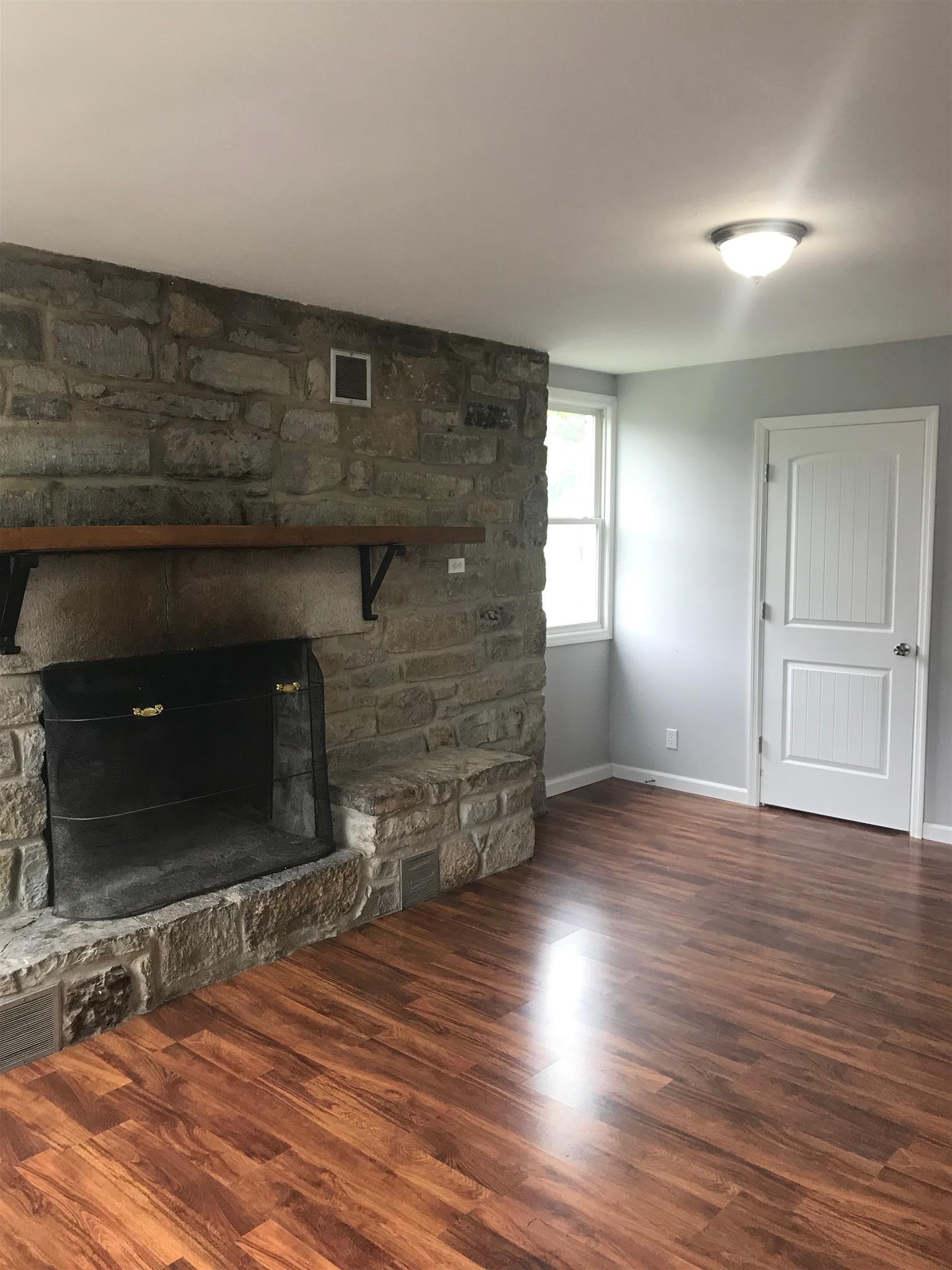 1208 Porter Road Lafayette, TN 37083 - Photo 2 of 8 Gallery Image 2