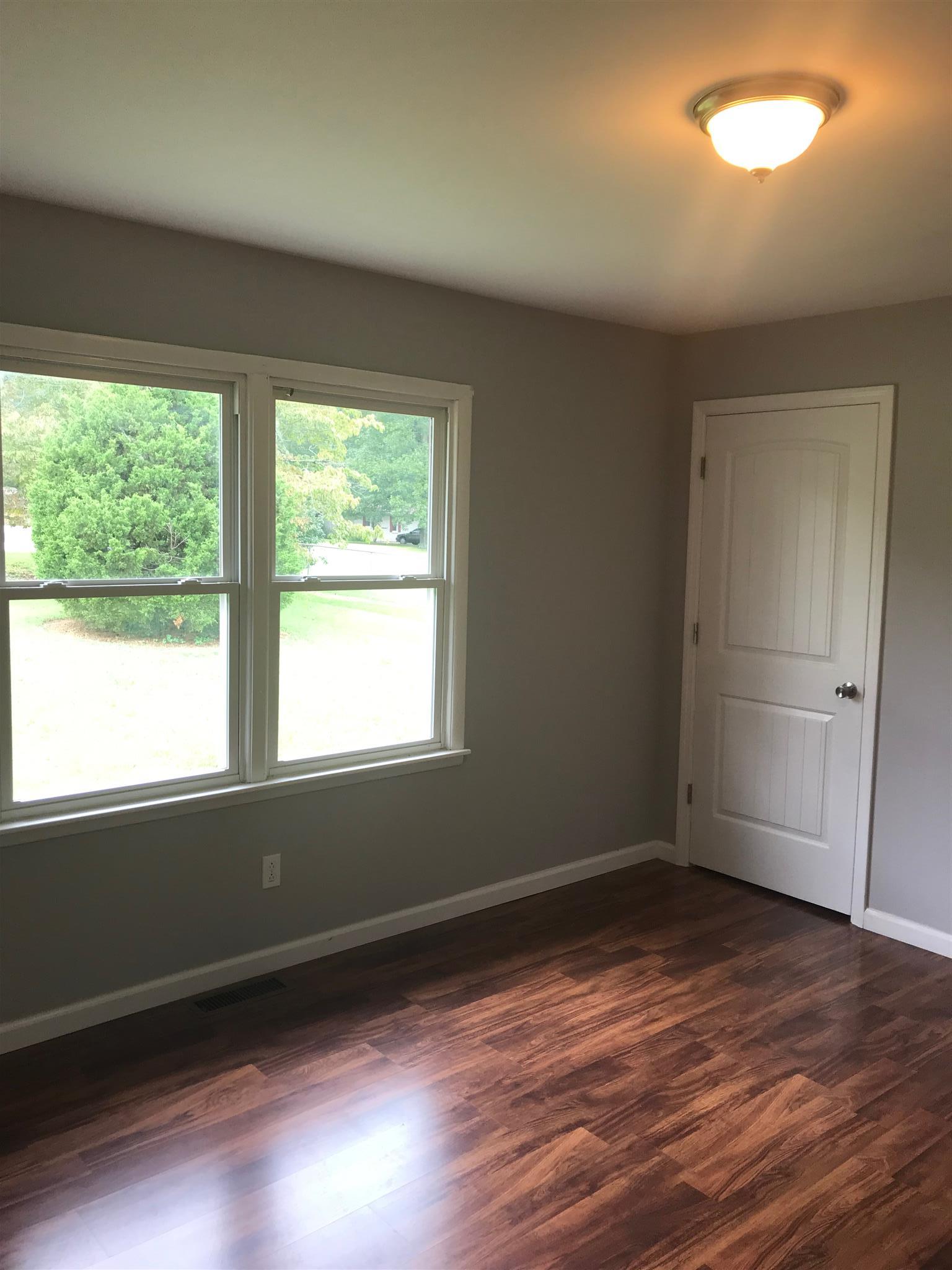 1208 Porter Road Lafayette, TN 37083 - Photo 6 of 8 Gallery Image 6