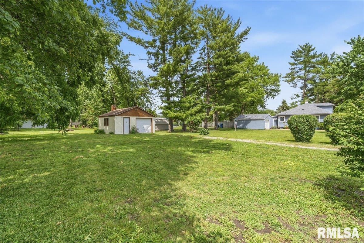 2141 East Watch Avenue Springfield, IL 62702 - Photo 33 of 36
