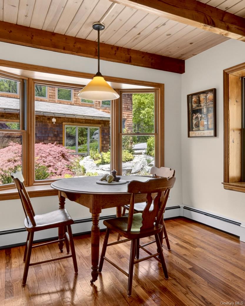 20 Fort Defiance Hill Road Garrison, NY 10524 - Photo 8 of 33 Eat in kitchen with views of gardens