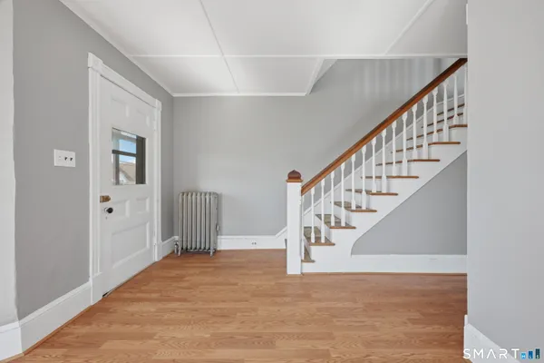 $1,900 | 43 Dunham Street, Norwich, CT 06360