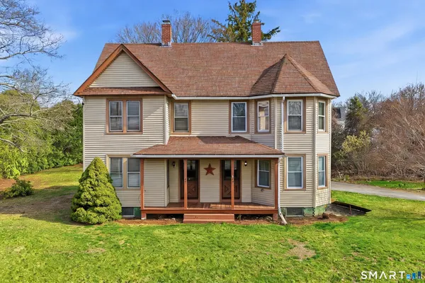 $1,900 | 43 Dunham Street, Norwich, CT 06360