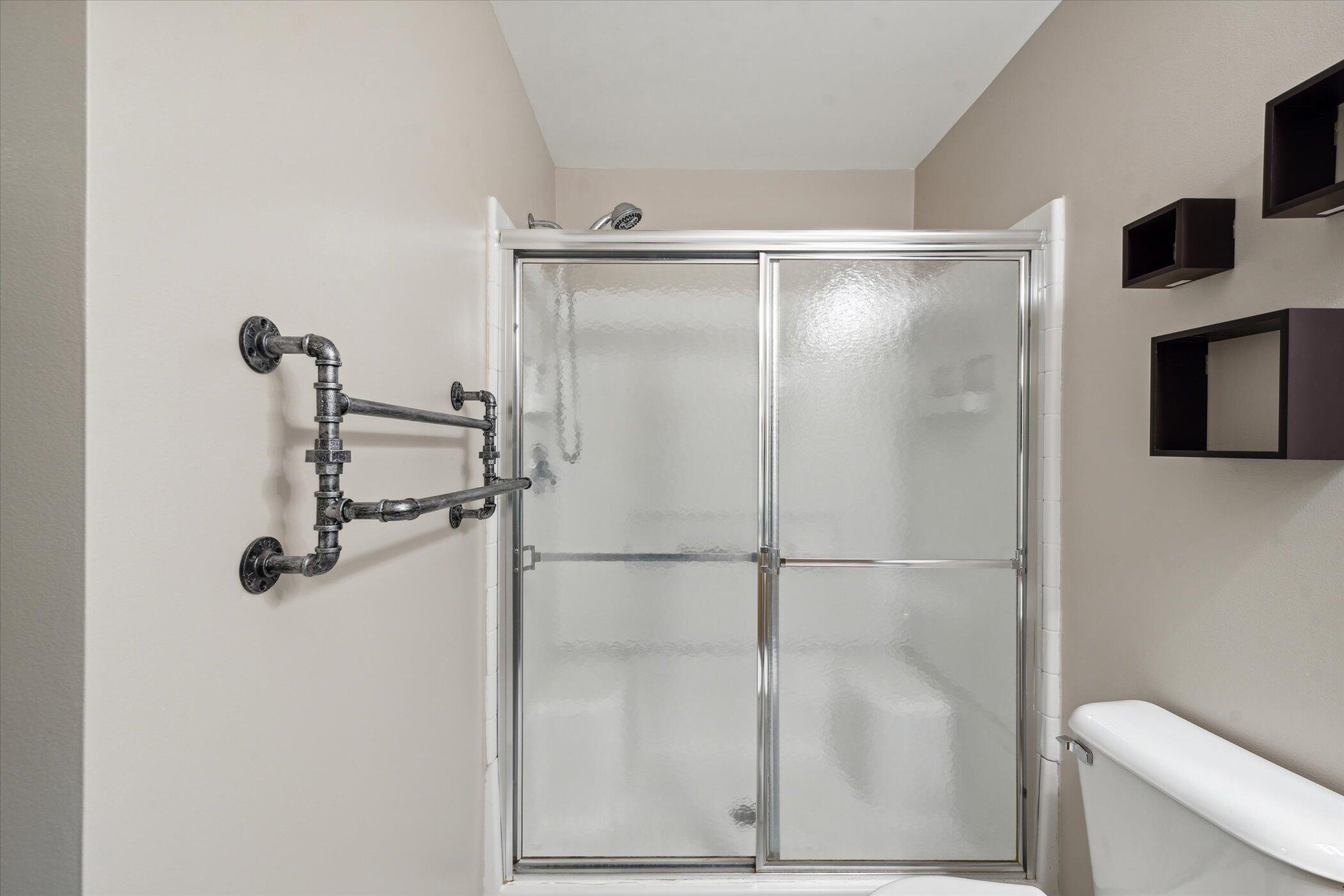 3975 Norwich Drive Canton, MI 48188 - Photo 31 of 44 31-3975-Norwich-Dr-Canton-MI-48188-Windo