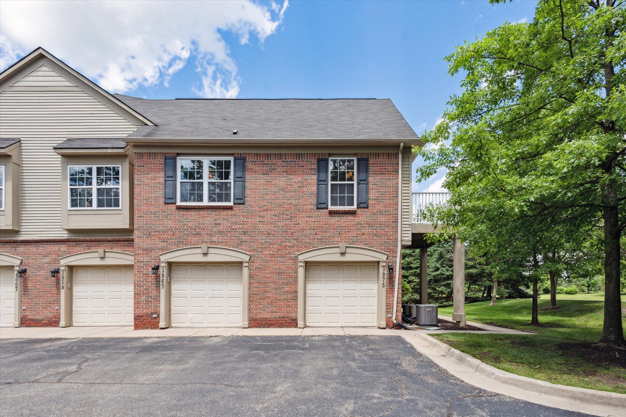3975 Norwich Drive Canton, MI 48188 - Photo 37 of 44 37-3975-Norwich-Dr-Canton-MI-48188-Windo