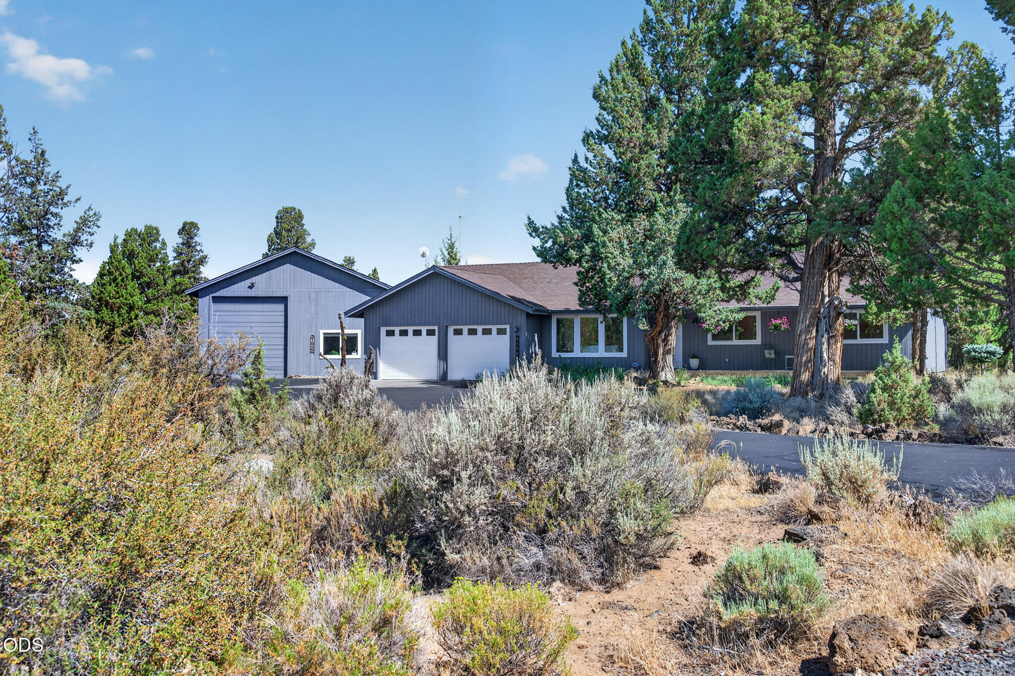 64561 Joe Neil Road Bend, OR 97701 - Photo 2 of 41 Gallery Image 2