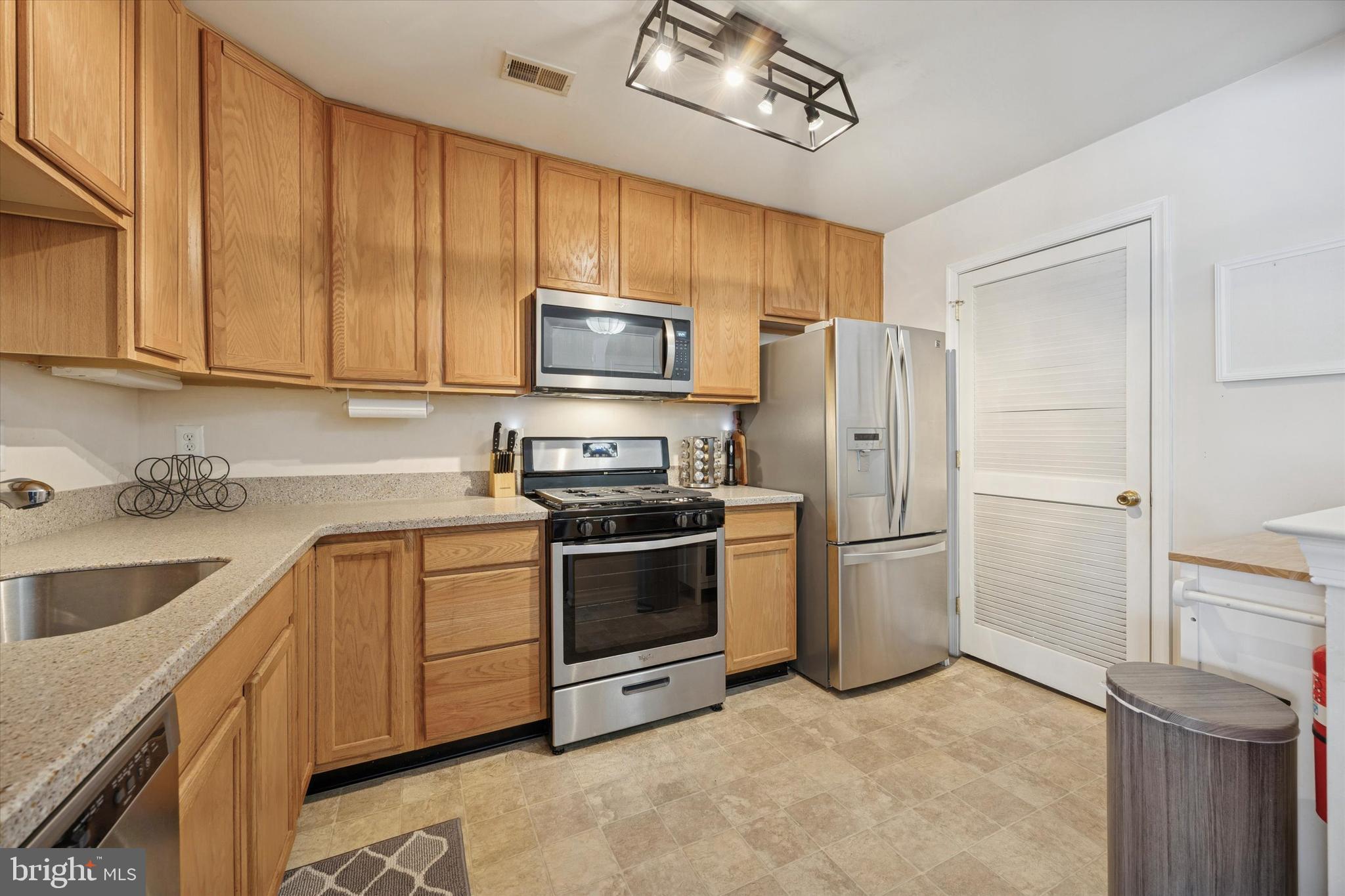 1207 Delancey Way Marlton, NJ 08053 - Photo 14 of 24 Kitchen