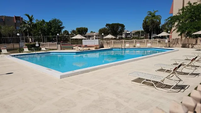 $250,000 | 13715 Kendale Lakes Circle, Unit A201, Miami, FL 33183