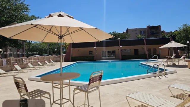 $250,000 | 13715 Kendale Lakes Circle, Unit A201, Miami, FL 33183