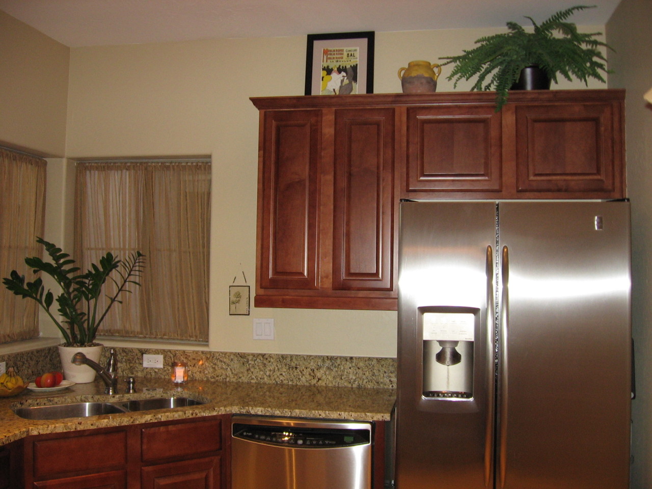 3935 East Rough Rider Road, Unit 1030 Phoenix, AZ 85050 - Photo 4 of 5 Kitchen