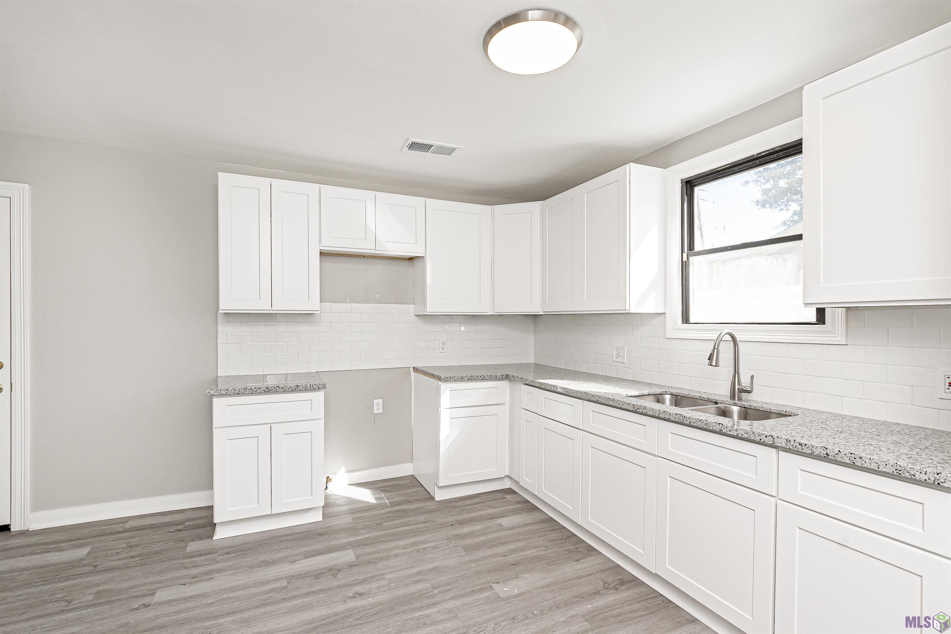 2224 Rhodes Avenue Baton Rouge, LA 70802 - Photo 2 of 10 Gallery Image 2